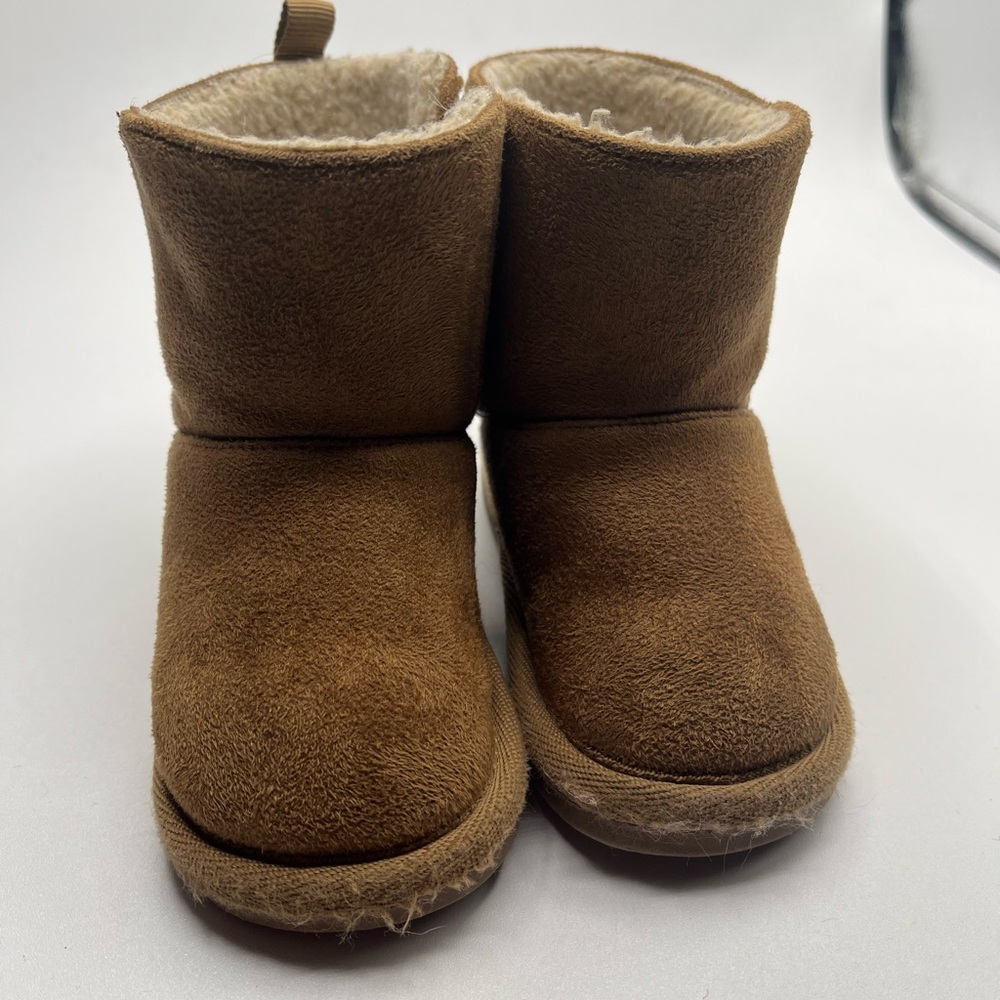 Joe Fresh toddler boots size 5